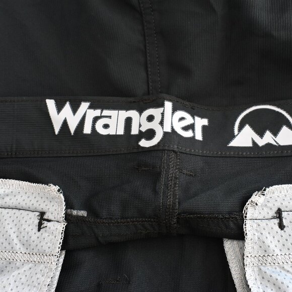 Men's Wrangler Morro Bay Performance Short 10" Inseam SIZE 48 Black NEW - Picture 10 of 10